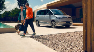VOLKSWAGEN VIP SHUTTLE MULTIVAN 7P RENTAL
Travel i..