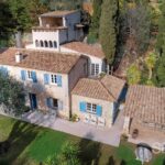 Elegant provençal property with panoramic sea view – Featured