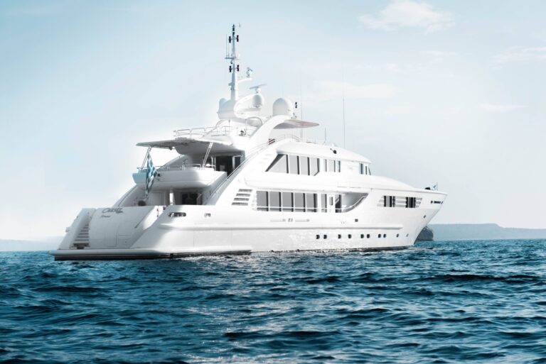 YACHT CHARTER – M/Y OASIS
Crafted by ISA (Internat..