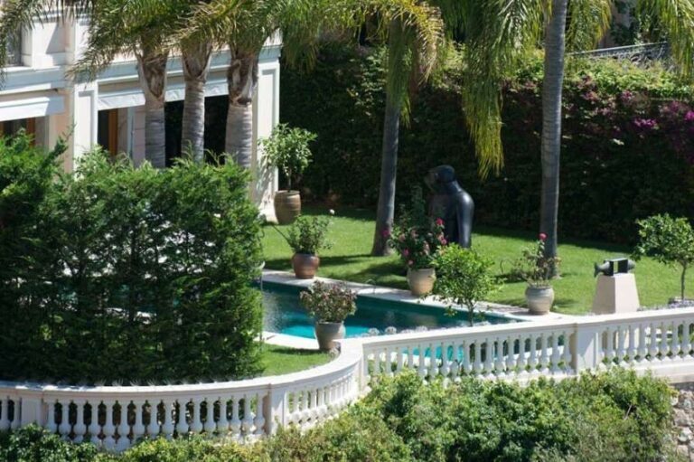 FOR RENT – APARTMENT – VILLA HERMOSA – MONTE-CARLO..