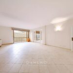 Apartment to renovate in the heart of the Carré d’Or – Résidence Les Acanthes – Gallery 2