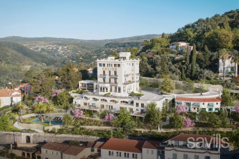 An art of living on the heights of Grasse
