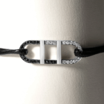 Explorer-bi-color-noir-et-blanc_762ff9a4-1382-4210-90b8-e9b6b3322d4d.png