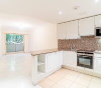 FOR SALE – 1-BEDROOM APARTMENT CLOSE TO THE BEACH
..