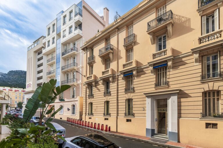 FOR SALE – BELLEVUE PALACE – RENOVATED 2-BEDROOM A..