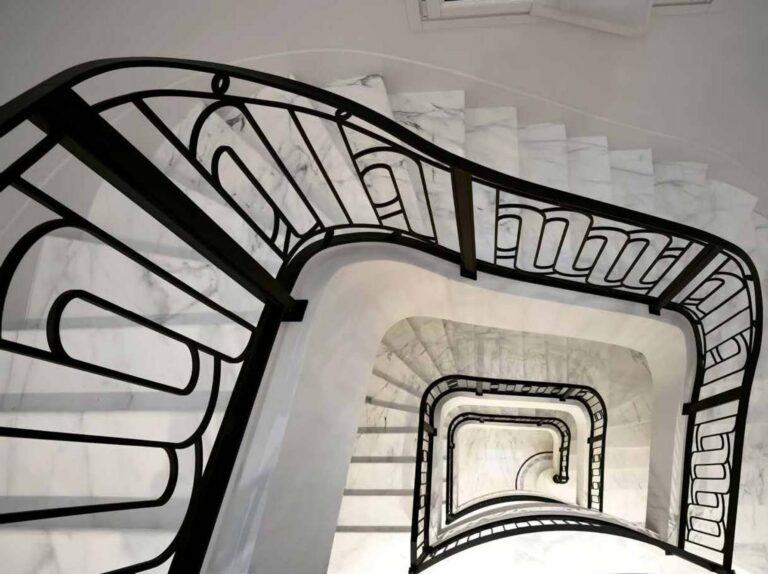 FOR SALE – PRIVATE VILLA – HISTORIC MASTERPIECE RE..