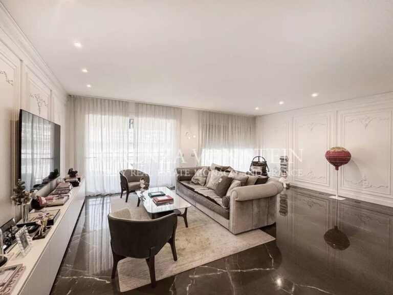 FOR SALE – EXCLUSIVE APARTMENT IN THE HEART OF THE..