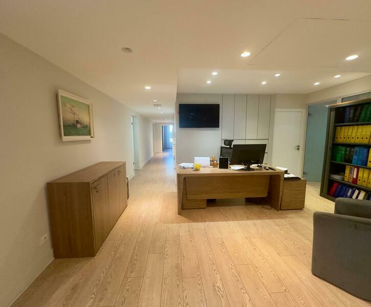 FOR RENT – OFFICE WITH PREMIUM AMENITIES – MONTE C..