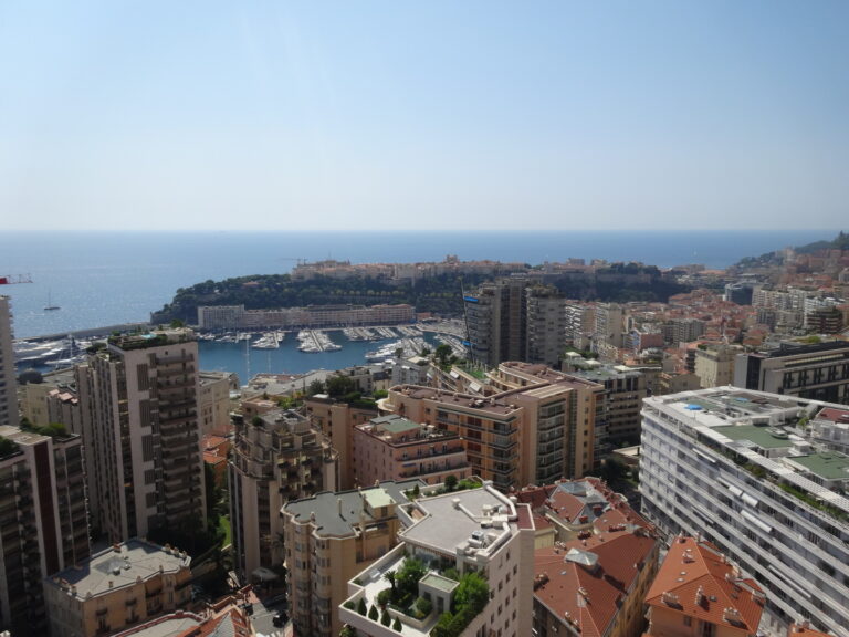 FOR RENT – LE MILLEFIORI – SPACIOUS 2-BEDROOM APAR..