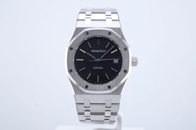 AUDEMARS PIGUET ROYAL OAK 39MM BLACK DIAL – 15300S..
