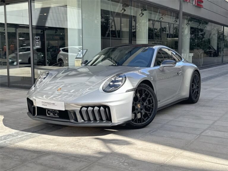 PORSCHE 911 CARRERA 4 GTS COUPÉ – 2025
Price: €189..
