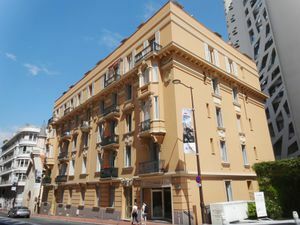 FOR RENT – EXOTIC GARDEN – RENOVATED 2-ROOM APARTM..