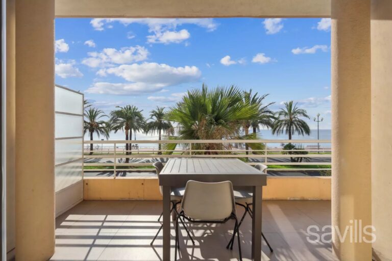 Exceptional Seafront Apartment