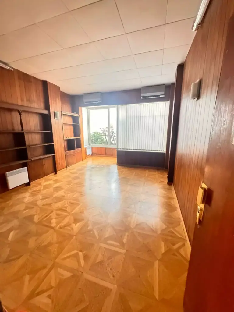 FOR RENT – OFFICE SPACE – MONACO
Price: €2,050 / m..