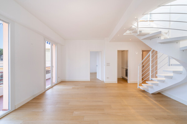 This property is an apartment located in Monte Car..