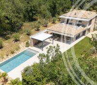 Exceptional furnished villa in the prestigious Domaine de Terre Blanche
