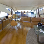 Pershing-27.40-Solaris-17-Salon