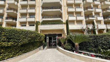 FOR SALE – 2-ROOM APARTMENT – RÉSIDENCE SAINT GEOR..