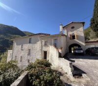 18th-century property on 10 hectares of land