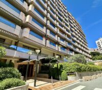 FOR RENT – ROC FLEURI – LARGE OFFICE CLOSE TO ALL ..