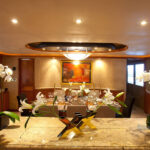 endless_summer_saloon_dining_001