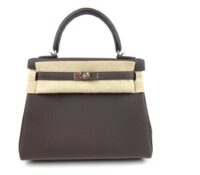 HERMÈS KELLY 25 HANDBAG IN BROWN TOGO LEATHER

Pri..