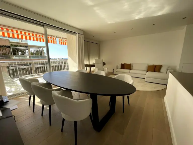 FOR SALE – 4-ROOM APARTMENT – CHÂTEAU PÉRIGORD II,..