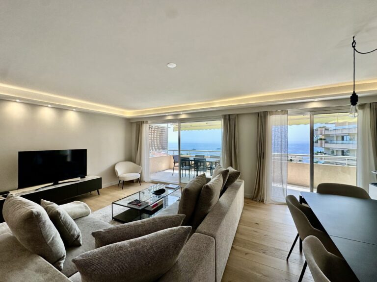 FOR SALE – RENOVATED 3-BEDROOM APARTMENT WITH PANO..