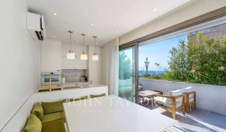 FOR SALE – LE MIRABEL – DUPLEX PENTHOUSE IN THE GO..