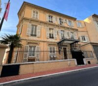 FOR SALE – CHARMING 2-ROOM APARTMENT – VILLA HOLLA..