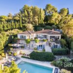 Charming villa moments from the village – Featured