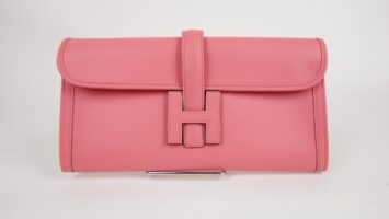 HERMÈS JIGE CLUTCH – SWIFT LEATHER IN PINK

Price:..