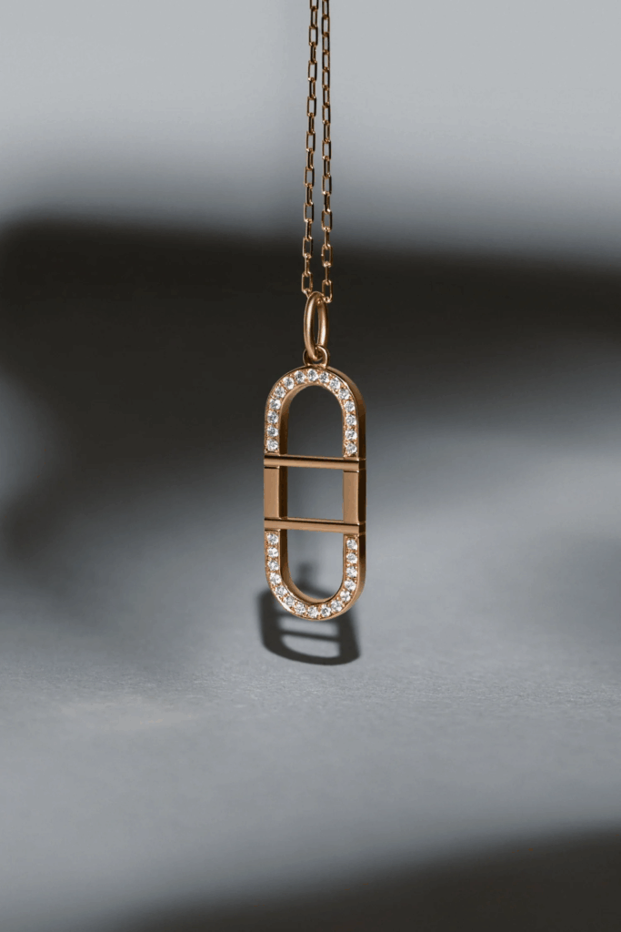 CHARLOTTE.B – EXPLORER SAUTOIR

Price: €3,500 (VAT..