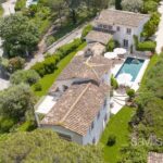 Idyllic Family Residence in Sought-After Location – Gallery 2