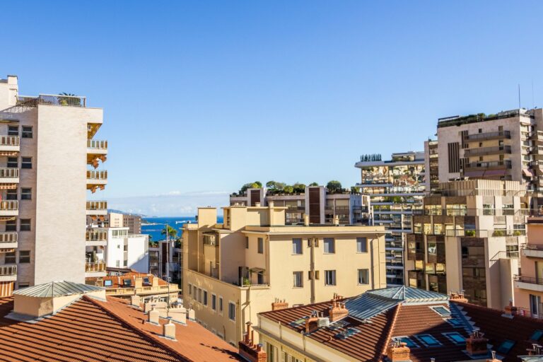 FOR RENT – VICTORIA BUILDING – 4-ROOM APARTMENT IN..