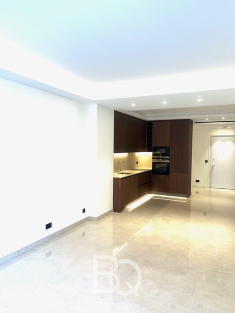 FOR SALE – MONTE-CARLO – REFINED 2-BEDROOM APARTME..
