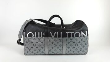 LOUIS VUITTON KEEPALL BANDOULIÈRE 50 – TRAVEL BAG
..