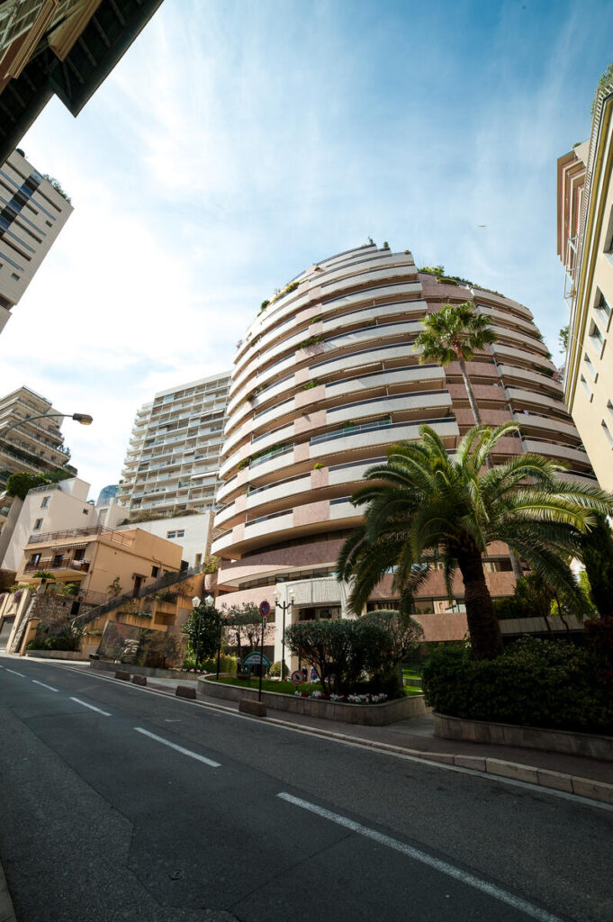 FOR RENT – JARDIN EXOTIQUE – PATIO PALACE – OFFICE..