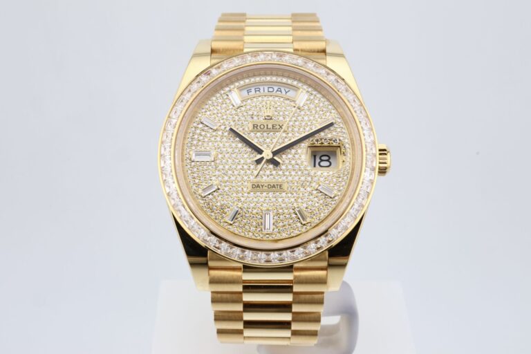 ROLEX DAY-DATE – 228398TBR (2023)
Price: €119,000
..
