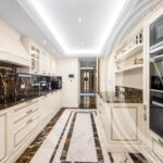 Sumptuous Sea-View Apartment with Refined Finishes – Gallery 7