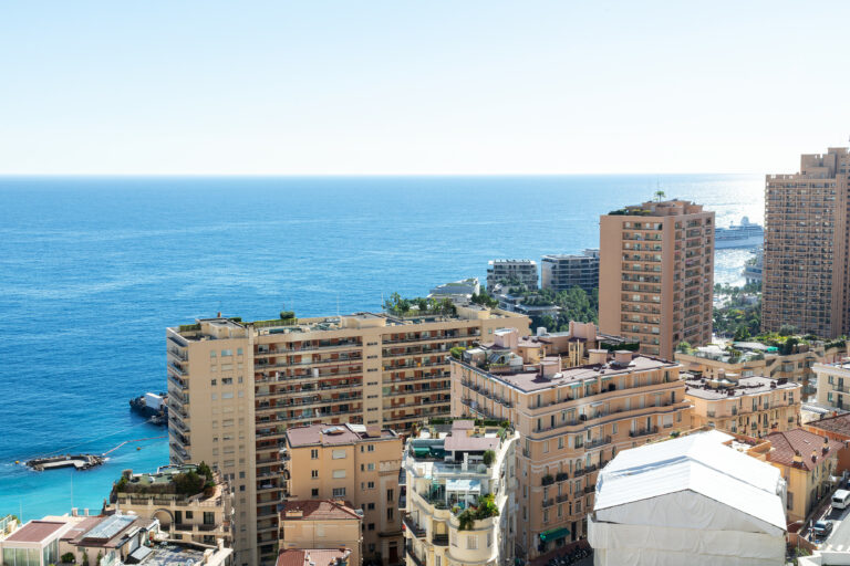 FOR SALE – LA ROUSSE–SAINT ROMAN – FULLY RENOVATED..