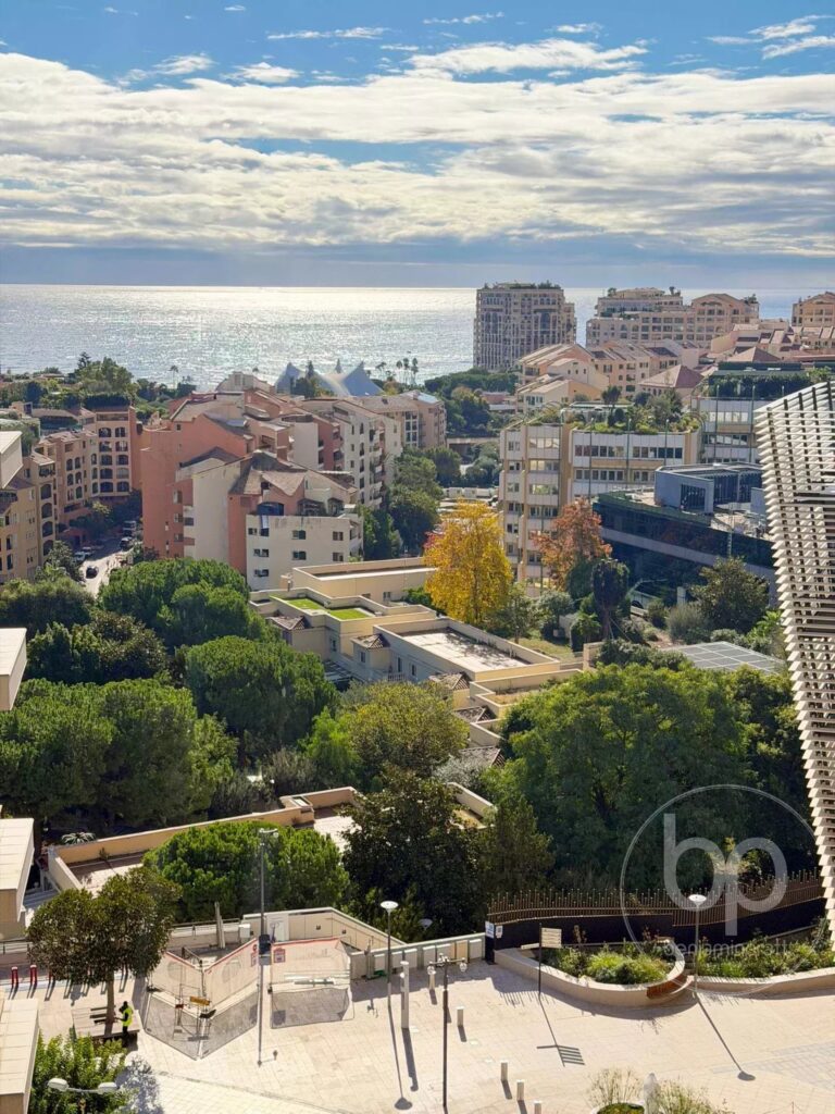 FOR SALE – JARDIN EXOTIQUE – 3-ROOM APARTMENT WITH..