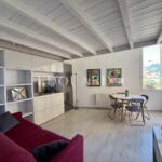 One bedroom duplex apartment in the sought-after district of Plateau du Cap, sole agency – Gallery 1
