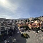 Located in the centre of Menton, large studio in good condition with terrace and pleasant open view, sole agency – Gallery 3