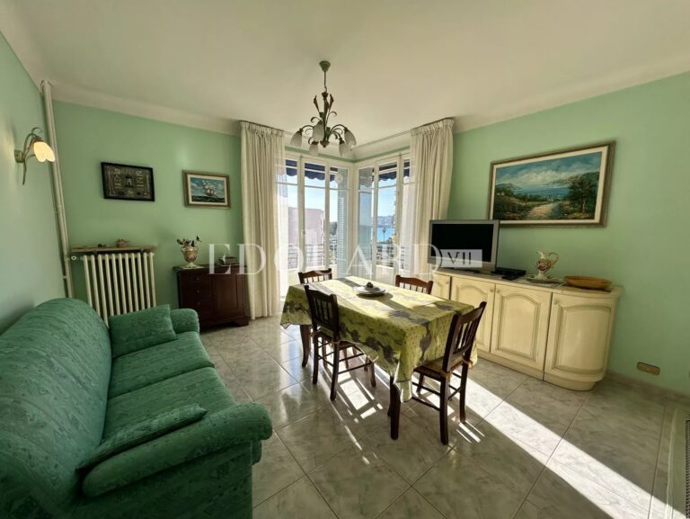 Two bedroom apartment with terrace, sea view and cellar, just a few steps from the renowned Solenzara Beach