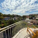 Two bedroom apartment on the top floor, completely refurbished with beautiful open view up to the sea – Gallery 1