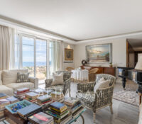 PALAIS DE LA TERRASSE