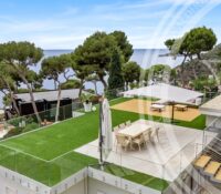 Stunning Villa at Èze Bords de Mer with Sea Views