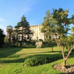 For sale little studio with cellar, in a magnificent historic building with amazing park, sole agency – Gallery 2