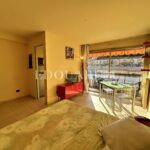 Ideally located in Menton, for sale studio in good condition with terrace and parking space, perfect as investment – Gallery 3